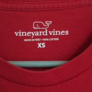 Vineyard Vines Tops - Vineyard Vines red log sleeve Vineyard Vines Tops - Vineyard Vines red log sleeve